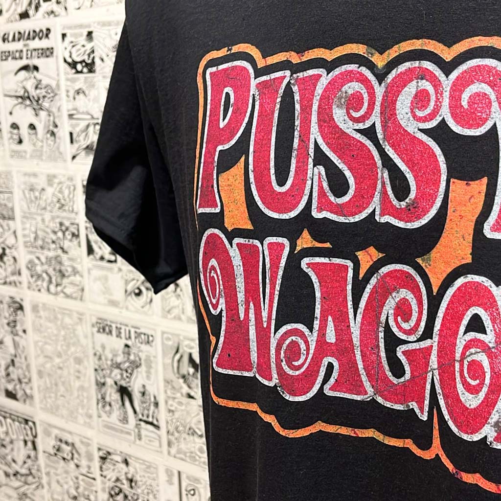 camiseta de la película Pul Fiction de Pussy Wagon