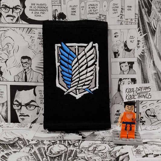 Cartera Alas de la Libertad | Anime Ataque a los Titanes - Vista frontal