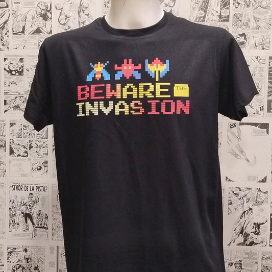 Camiseta Beware Invasion | Videojuego Galaga | Hombre - Camiseta Beware Videojuego Galaga Frontal